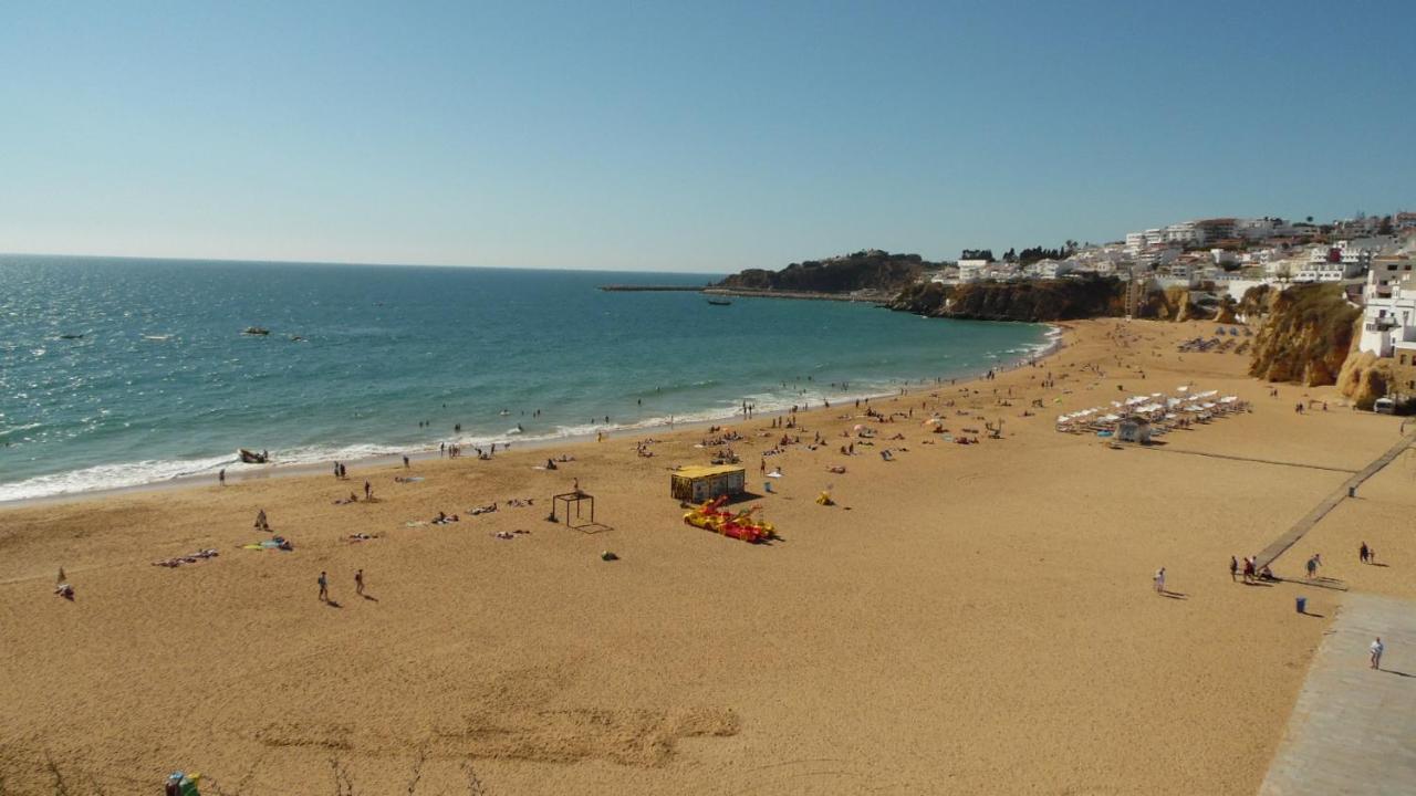 Top Renoviertes Apartment Mit Grosser Terrasse Albufeira Kültér fotó